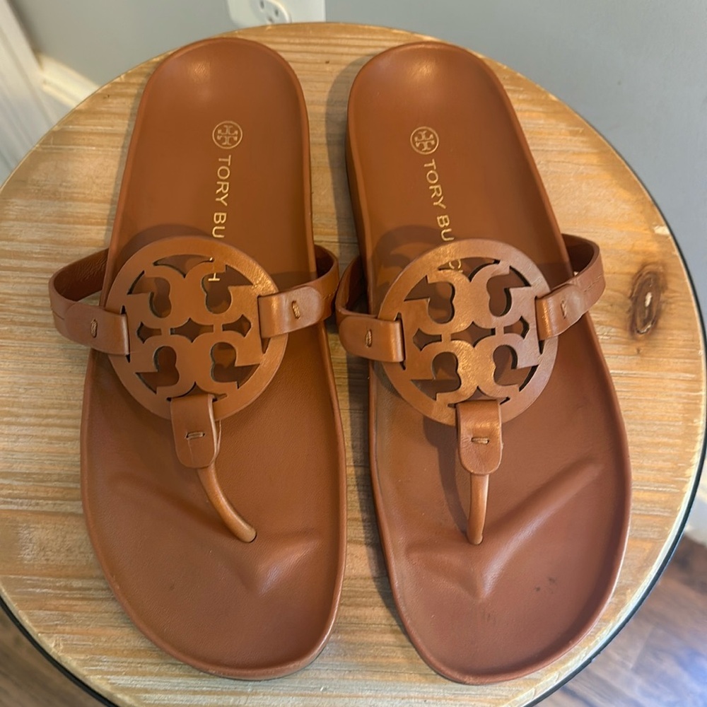 Tory Butch Miller Cloud Leather Thong Sandals; Size 9.5.